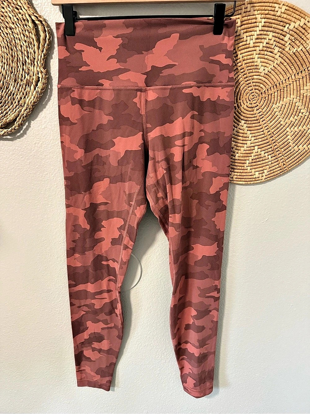 lululemon Women's Camo Leggings Size 8